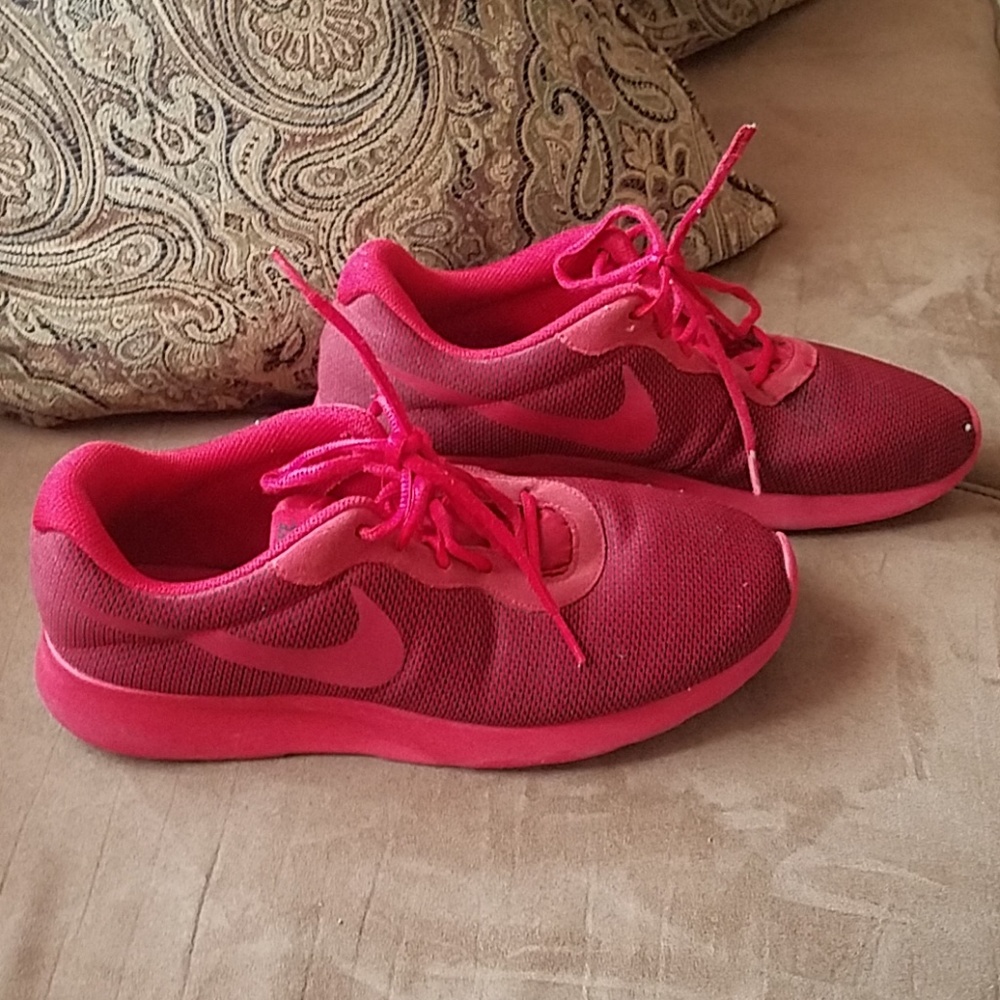 Running shoes